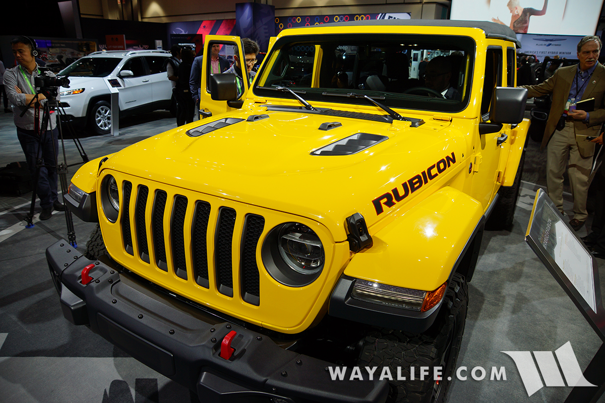 JL Wrangler Rubicon yellow hood